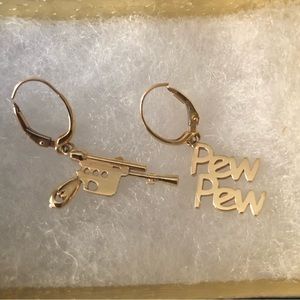 Golden Star Wars blaster earring set